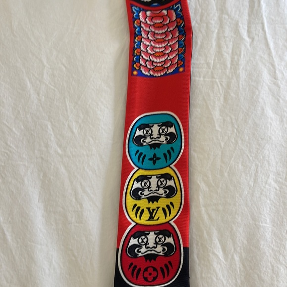 LOUIS VUITTON Kansai Yamamoto Daruma Kabuki Monogram Scarf Twilly - Picture 8 of 9